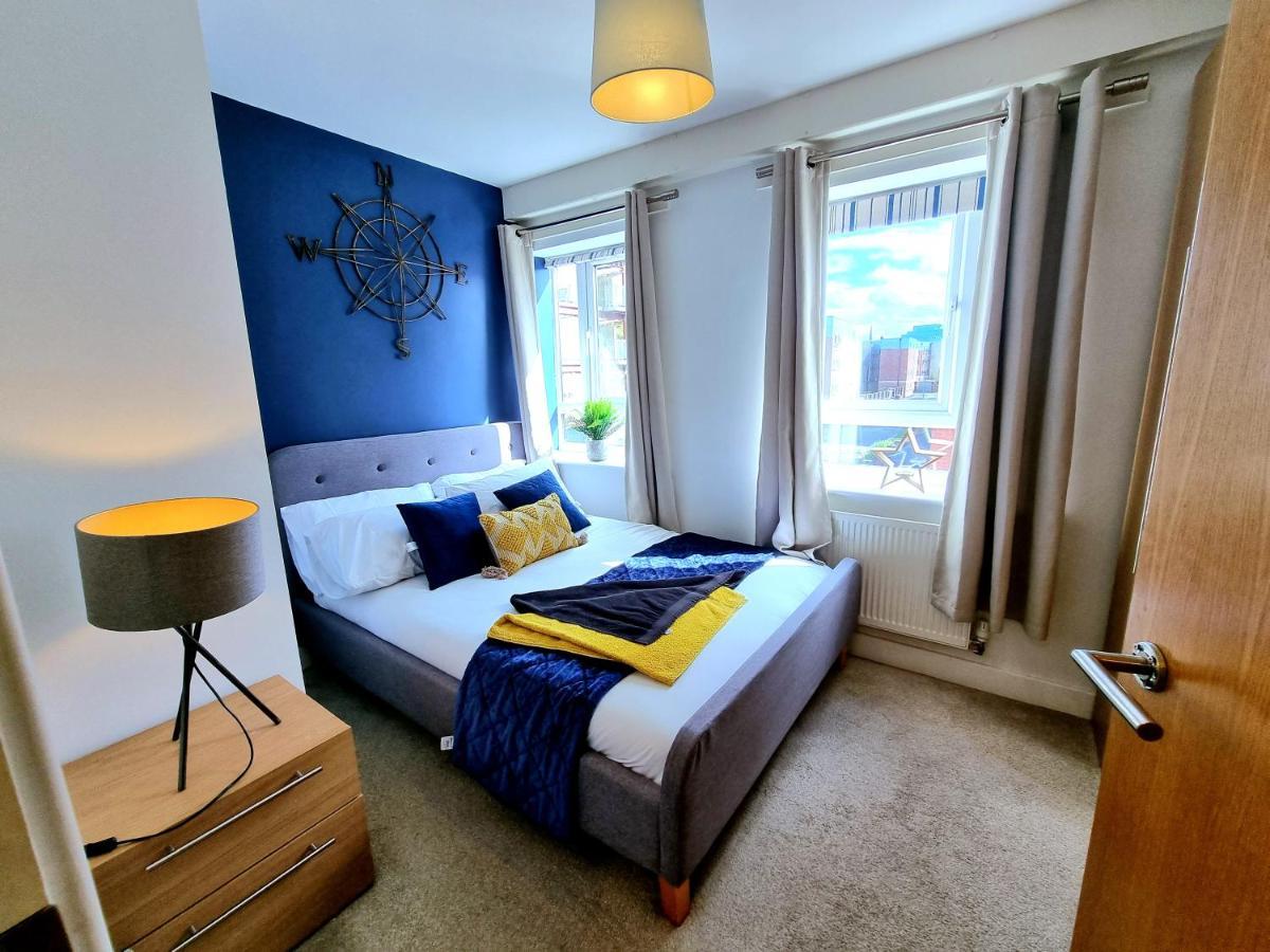 Luxury 2-Bedroom Service Apartment With Balcony Manchester Buitenkant foto