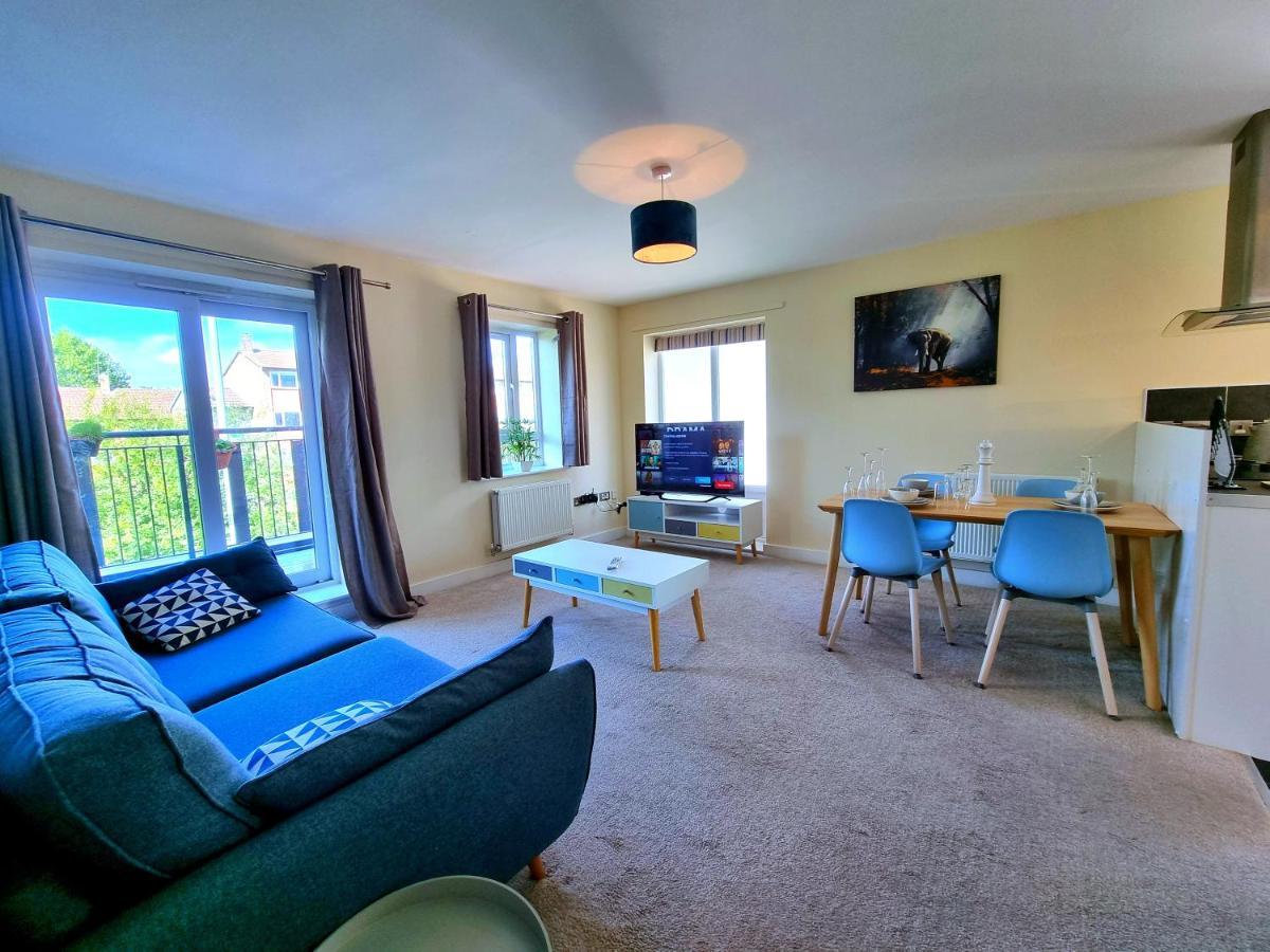 Luxury 2-Bedroom Service Apartment With Balcony Manchester Buitenkant foto